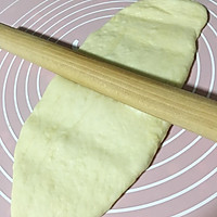 红豆蓉花式面包卷的做法图解4