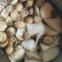 牛肉炒菌菇的做法图解4