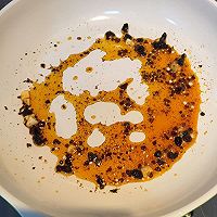 老干妈煸香芹的做法图解3