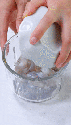 裙带菜鲜虾片【宝宝辅食】的做法图解1