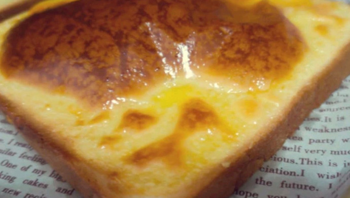 奶香浓郁岩烧乳酪吐司面包