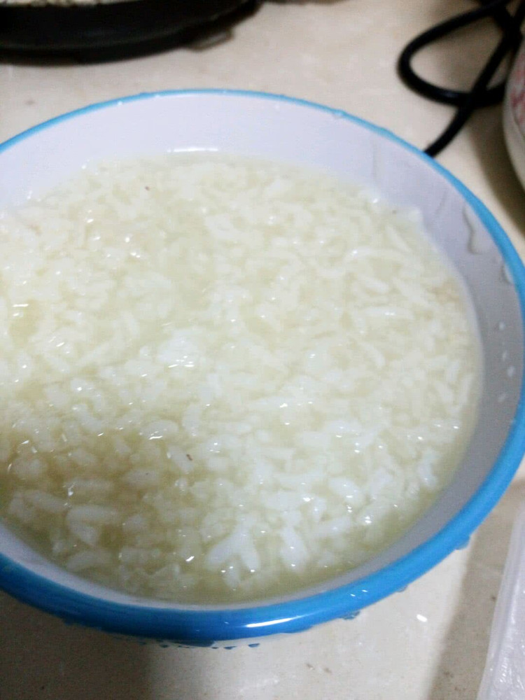 菊花红枣糯米粥的做法