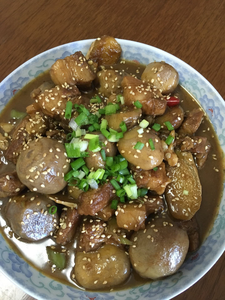 红烧芋头肉的做法