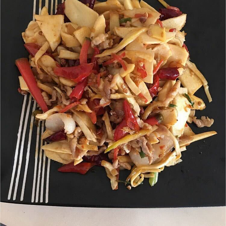 笋子豆皮炒肉的做法