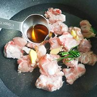 #舌尖上的乡村同款美食#排骨炖板栗的做法图解4