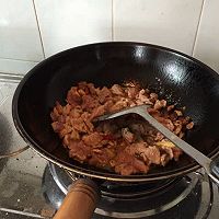 肉丝炖扁豆的做法图解2