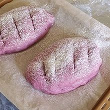 紫薯坚果欧包