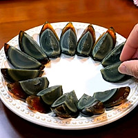 皮蛋豆腐的做法图解3