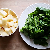 【果蔬汁】苹果油菜汁的做法图解2