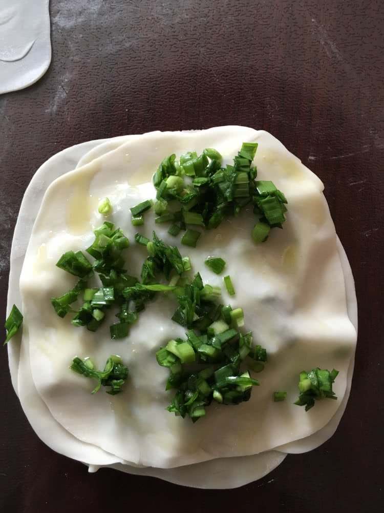 韭菜葱油饼的做法图解4