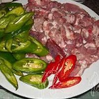 青红椒生炒排骨的做法图解1