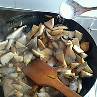 蘑菇炒肉片的做法图解7