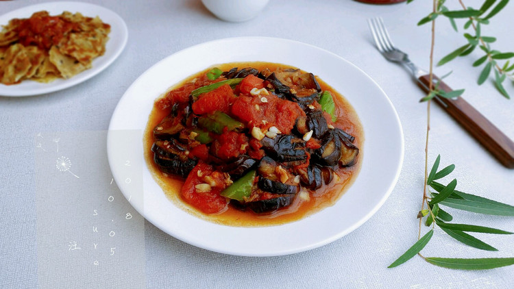 酱烧茄茄青椒蒜的做法