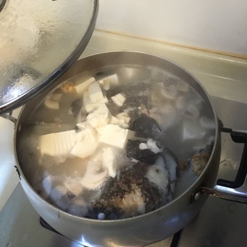 鱼头豆腐汤的做法图解7