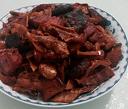 竹笋干香菇焖红烧肉的做法