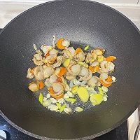韭菜炒扇贝肉的做法图解4