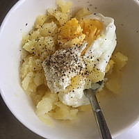 鸡蛋土豆沙拉的做法图解3