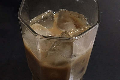 越南冰奶咖啡