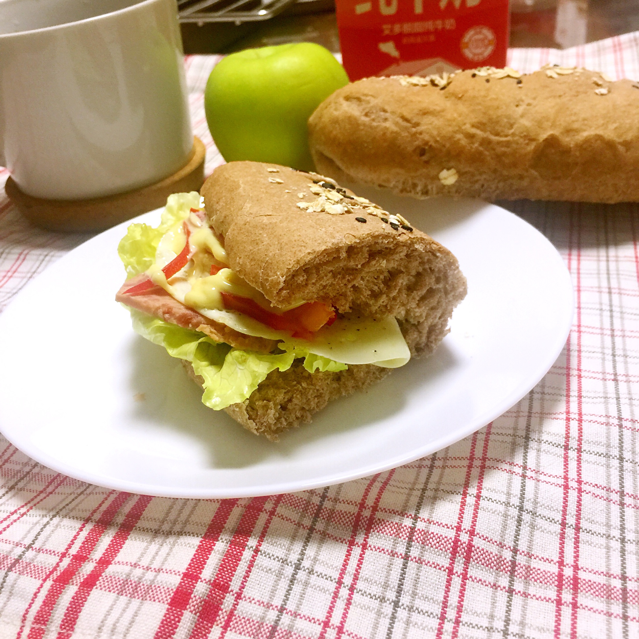 Reduced fat rye bread