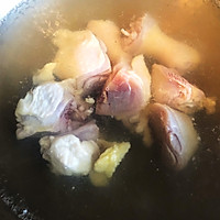 狮家秘制石锅焖烧鸡的做法图解2
