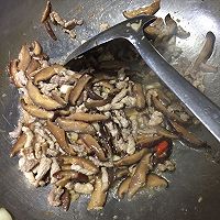 香菇肉丝茭白的做法图解3
