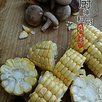 玉米栗子童子鸡的做法图解2