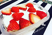 草莓奶油盒子蛋糕（无油蛋糕底）的做法