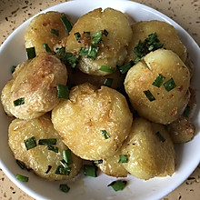 超级简单又好吃的黄金小土豆