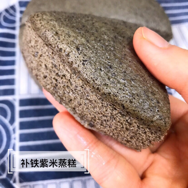 宝宝辅食食谱   补铁紫米蒸糕的做法