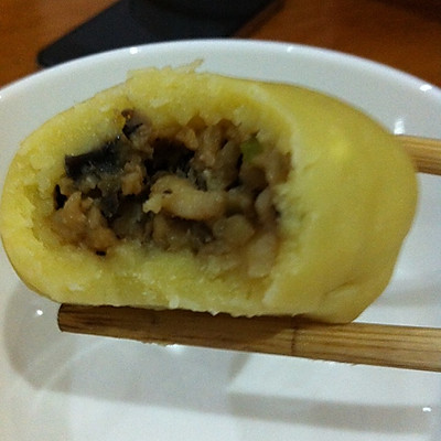 玉米虾团