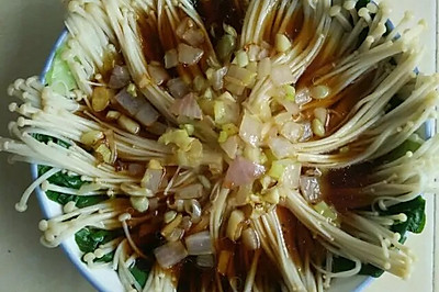 清淡口水煮金针菇青菜