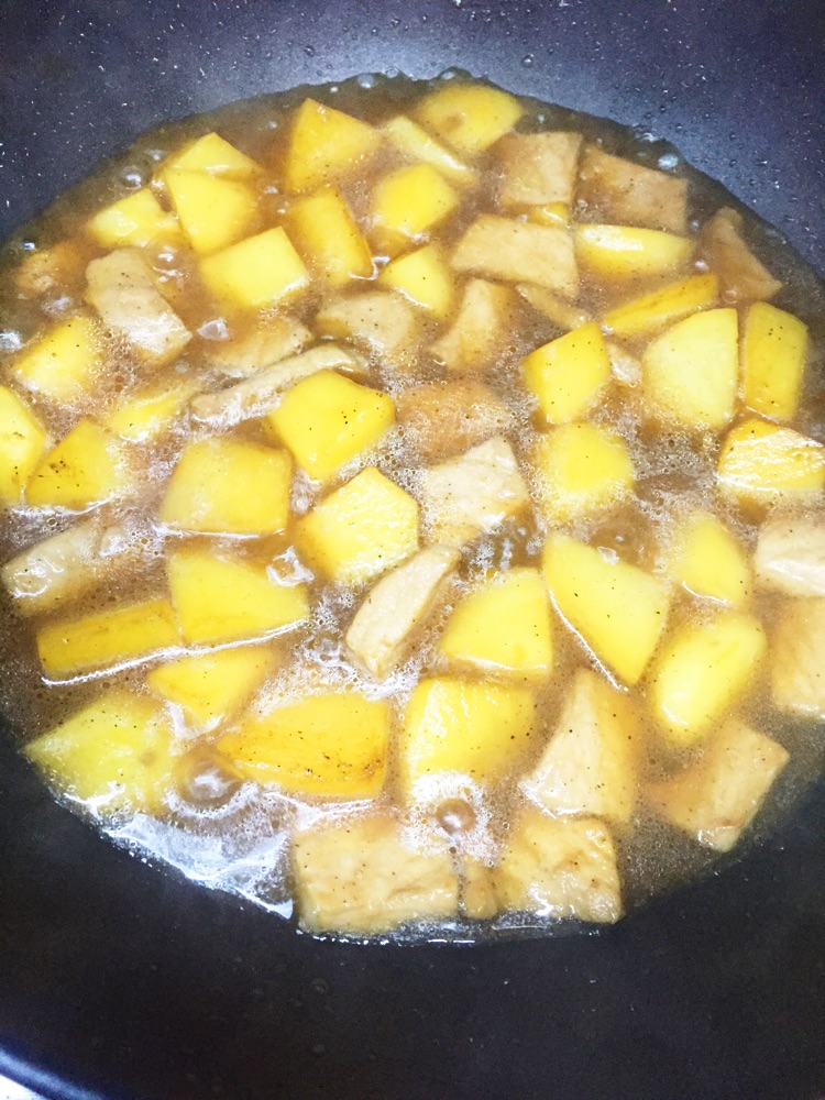 减肥健身又好吃 土豆烧猪里脊的做法图解4