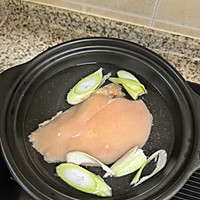 #纳福汇轻松喷出美味#低卡高蛋白鸡胸肉轻食沙拉的做法图解1