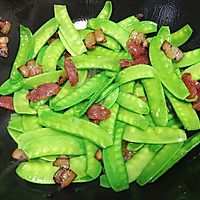 腊味炒荷兰豆的做法图解4