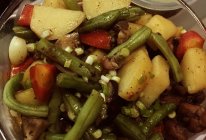 黑胡椒鸡腿炖土豆的做法