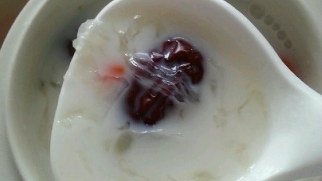 银耳燕窝羹的做法