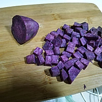 紫米紫薯奶茶的做法图解1