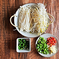 金枝玉露酸汤牛的做法图解2