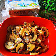 #夏日撩人滋味#安佳黄油炒蘑菇。