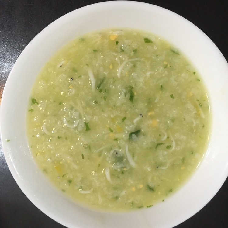 银鱼蛋黄蔬菜粥的做法