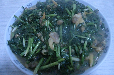 黄蚬子炒韭菜