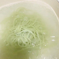 菠菜面跟口蘑一起很鲜甜的做法图解3