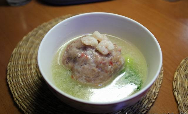 砂锅海味狮子头