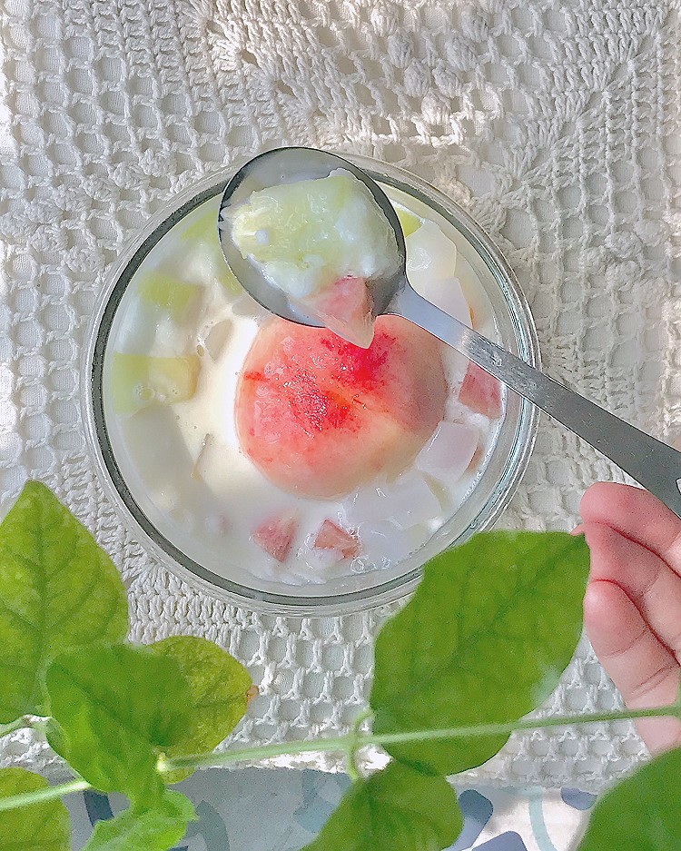 桃桃蜜瓜牛奶冰的做法