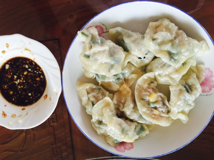 玉米猪肉饺子#船歌鱼水饺#的做法图解2
