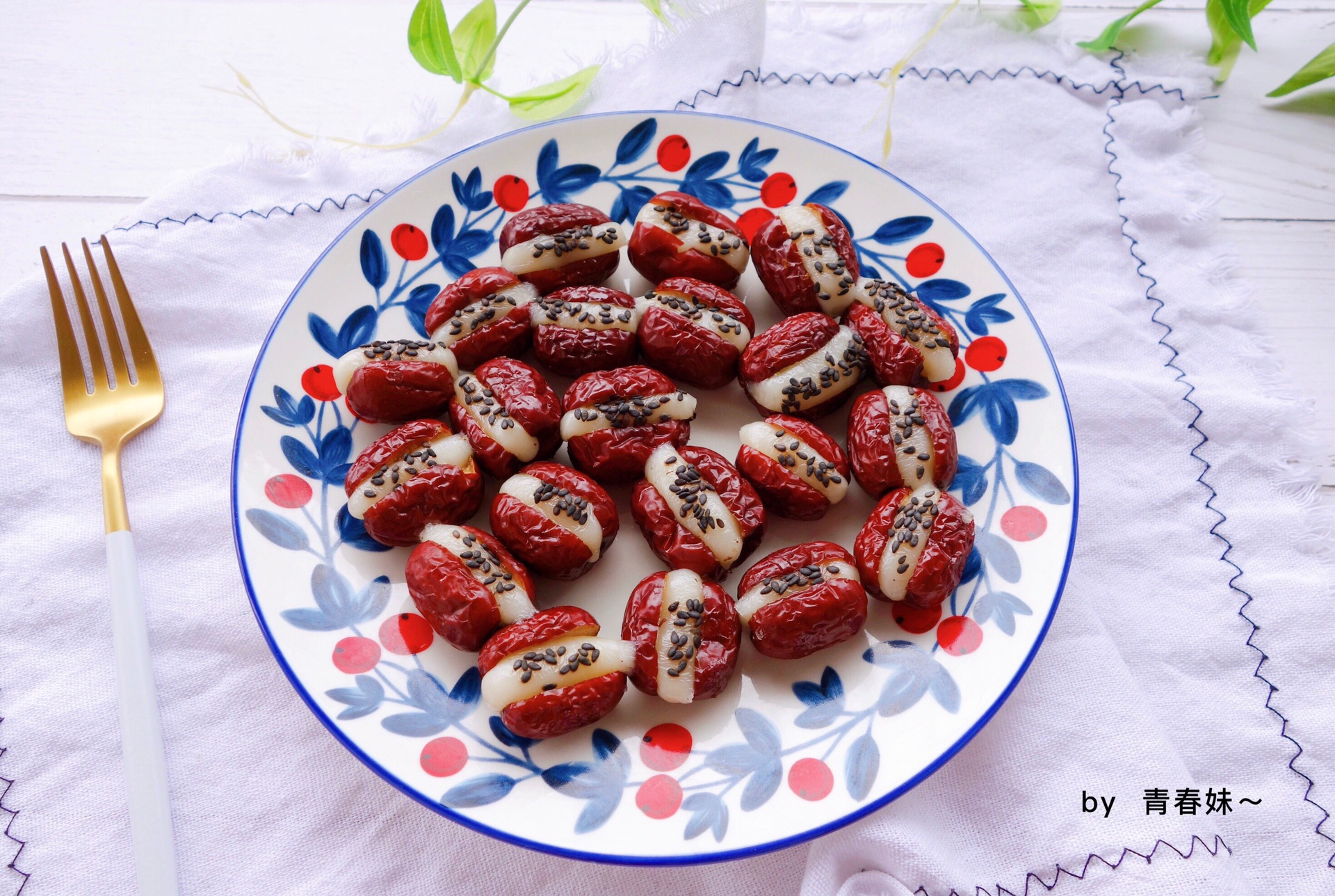 Red date glutinous rice cake