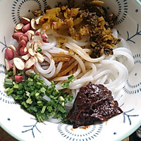 #中秋团圆食味#云南昆明特色小吃豆花米线的做法图解5
