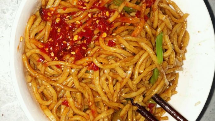 芹菜炒面
