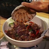 在大大的牛肉片上卷呀卷呀卷的做法图解11