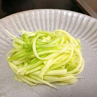 花生酱凉拌西葫芦～惊艳！的做法图解1